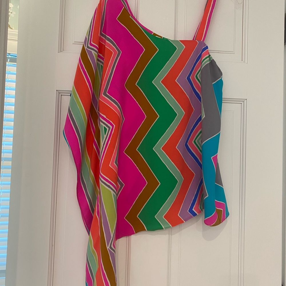 Colorful Zigzag Asymmetrical Top